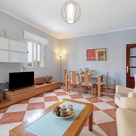 Apartment Grand Beachside -